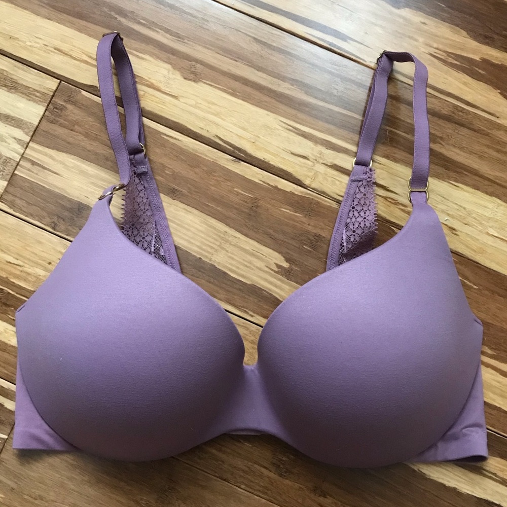 Incredible by Victoria’s Secret bra 32D